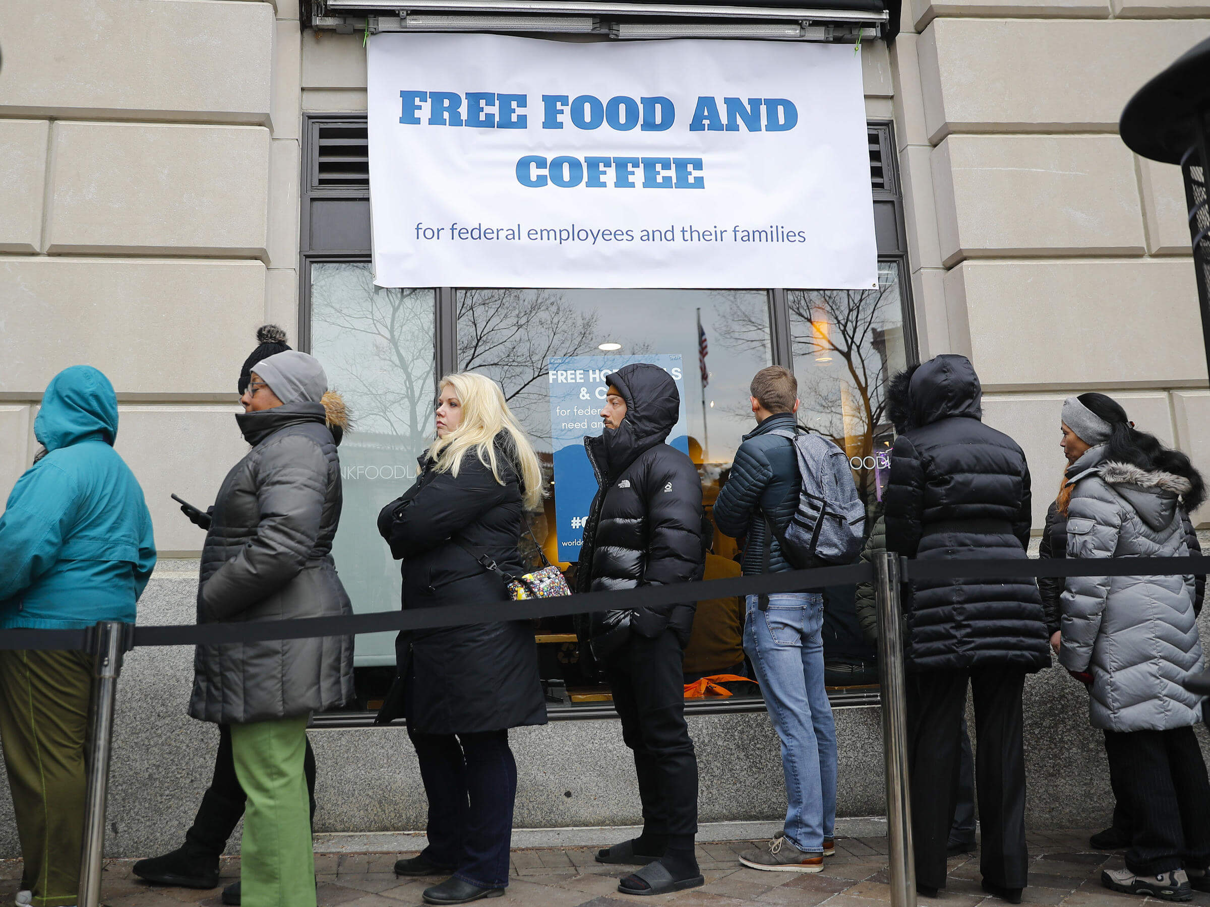 Photo: Furloughed Fed Gov't Employees Wait In Line For Food